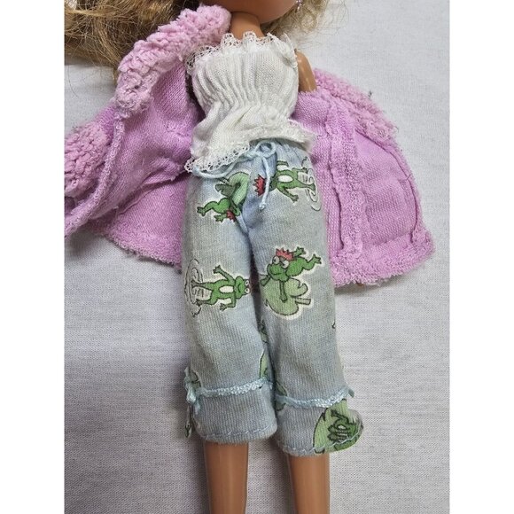 Vintage Bratz Fashion Doll Sleepover Yasmin V2- Flawed Clothing - Picture 11 of 16